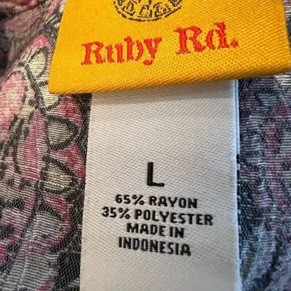 Ruby Red Large Paisley Blouse  Like New - Picture 6 of 7